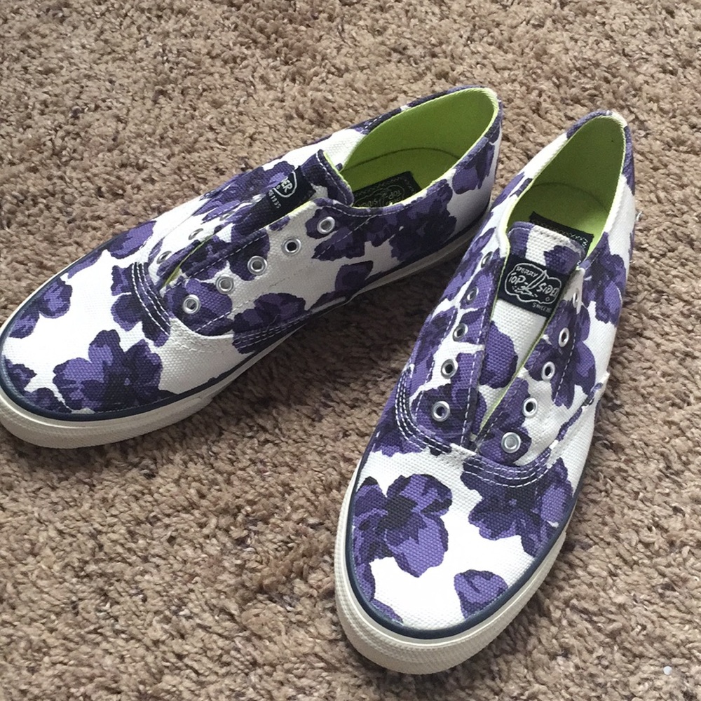 Sperry slip-on tennis shoes